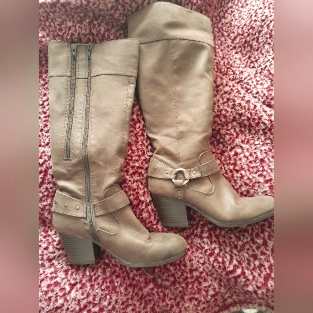 Beautiful brown boots like brand new